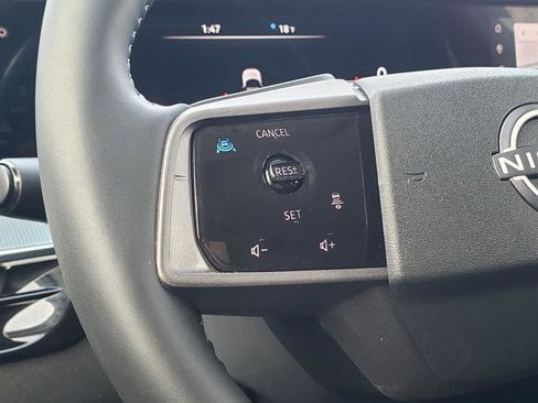 Certified 2025 Nissan Murano SL AWD/4WD image 37