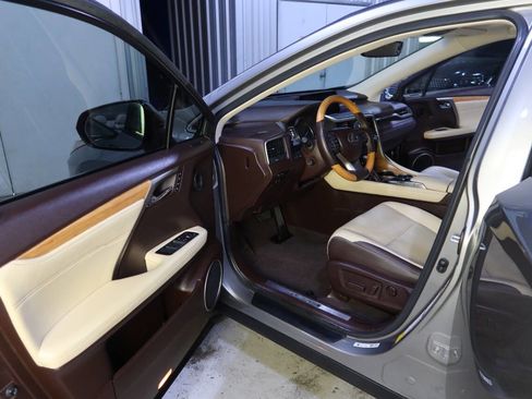 Used 2019 Lexus RX 350L FWD image 18