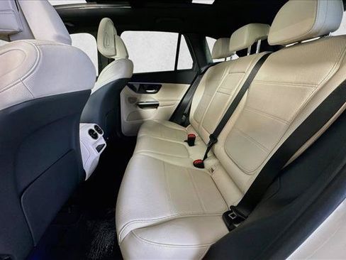 Used 2026 Mercedes-Benz GLC 300 4MATIC image 23