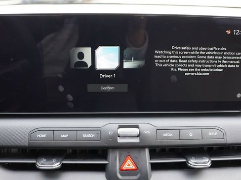 New 2025 Kia K4 LXS image 13