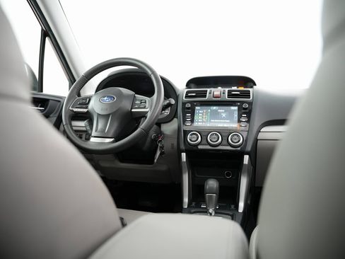 Used 2016 Subaru Forester 2.5i Limited image 6