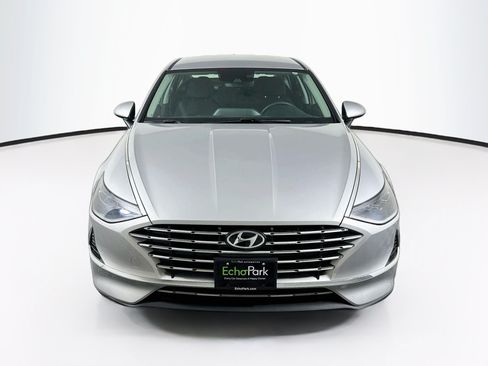 Used 2023 Hyundai Sonata Blue FWD image 2