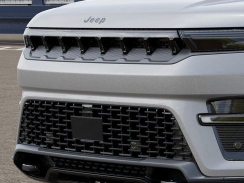 New 2026 Jeep Grand Wagoneer L Limited AWD/4WD image 28