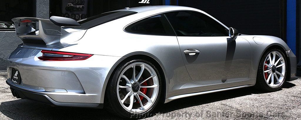 Used 2018 Porsche 911 GT3 w/ Sport Chrono Package RWD image 6