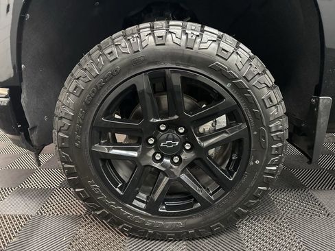 Used 2021 Chevrolet Silverado 1500 Custom Trail Boss w/ LPO, Dark Essentials Package AWD/4WD image 34
