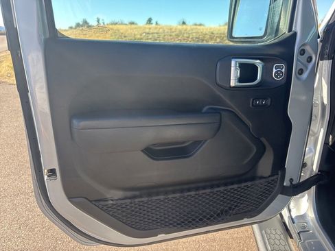 Used 2022 Jeep Wrangler Sport S image 10