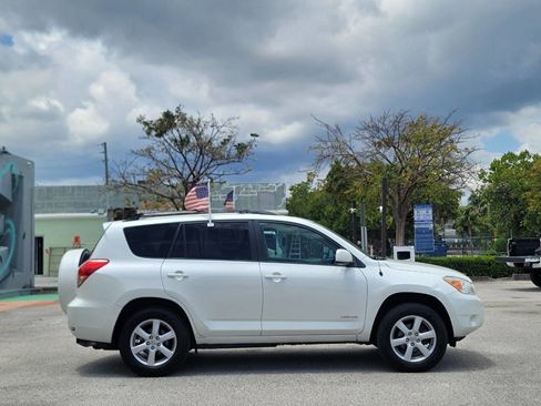 Used 2006 Toyota RAV4 Limited AWD/4WD image 4