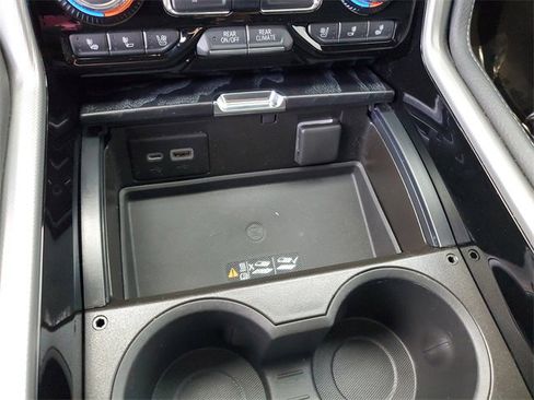 Used 2021 GMC Yukon XL Denali w/ Denali Premium Package image 23