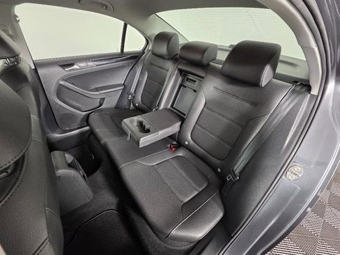 Used 2017 Volkswagen Jetta SEL FWD image 21