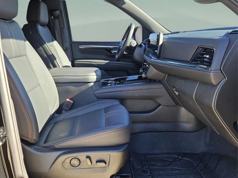 Used 2025 Chevrolet Tahoe RST w/ Comfort Package image 12