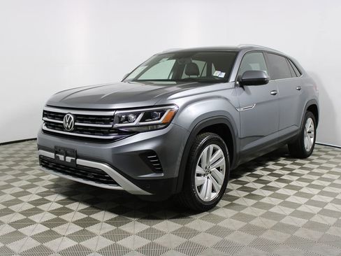 Used 2021 Volkswagen Atlas Cross Sport SE w/ Panoramic Sunroof Package image 3