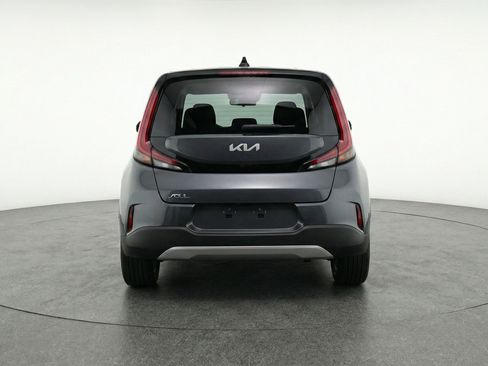 Used 2025 Kia Soul LX w/ LX Technology Package FWD image 7