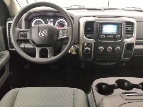 Used 2019 RAM 1500 Classic SLT RWD image 22