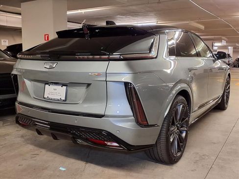 New 2026 Cadillac Lyriq V image 8