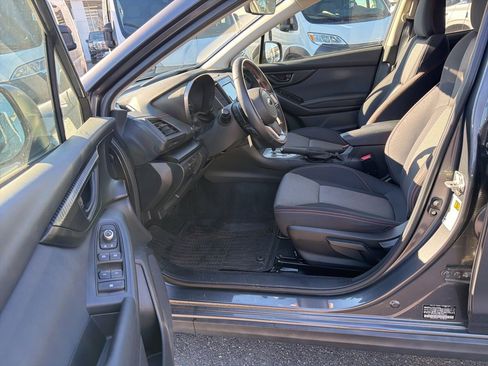 Used 2022 Subaru Crosstrek 2.0i Premium image 10