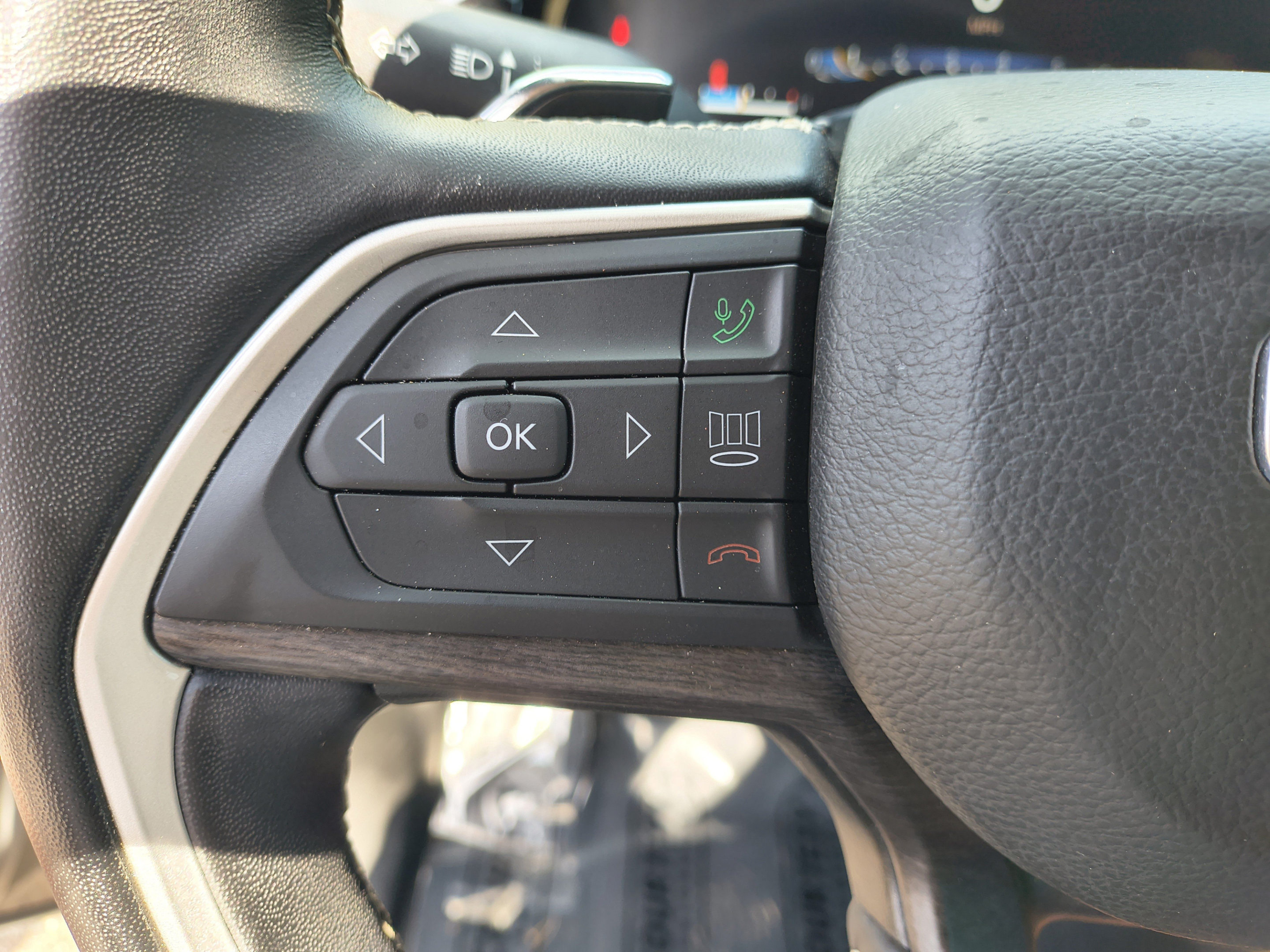 Used 2022 Jeep Grand Cherokee Limited RWD image 26