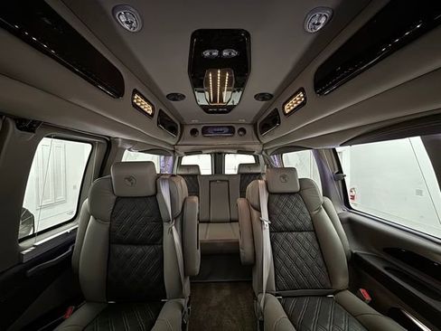 Used 2021 Chevrolet Express 2500 LS w/ Enhanced Convenience Package RWD image 2
