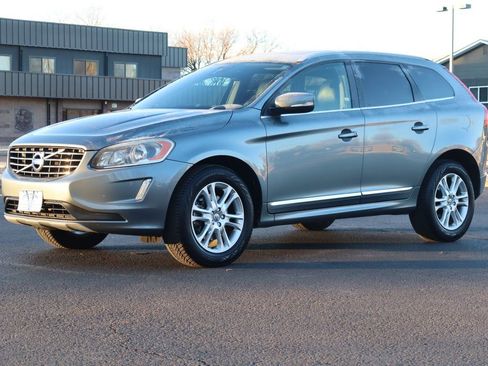 Used 2016 Volvo XC60 T5 Premier image 11