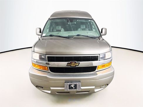 Used 2021 Chevrolet Express 2500 RWD image 11
