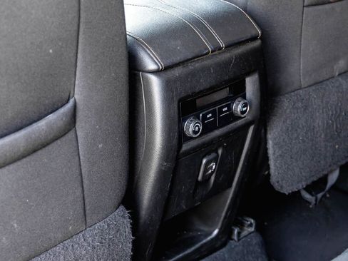 Used 2021 Chevrolet Traverse LS FWD image 20