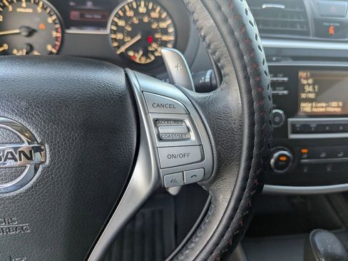 Used 2017 Nissan Altima 2.5 SR w/ Midnight Edition Package image 25