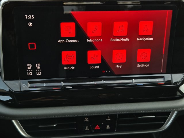 Used 2024 Volkswagen Atlas Peak Edition SE AWD/4WD image 14