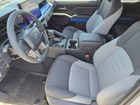 Certified 2025 Toyota Tacoma TRD Off-Road w/ TRD Off Road Upgrade Package AWD/4WD image 11