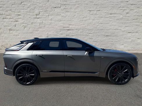 New 2026 Cadillac Lyriq V AWD/4WD image 6