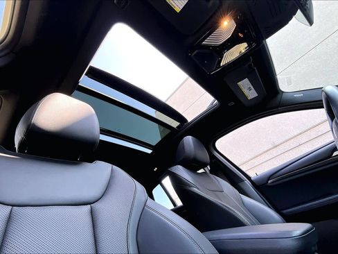 Used 2023 BMW X4 xDrive30i w/ Premium Package image 13