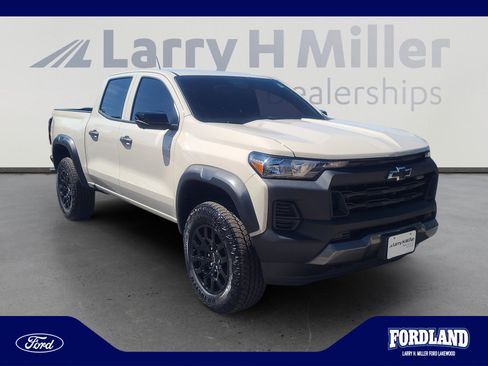 Used 2026 Chevrolet Colorado Trail Boss AWD/4WD image 7