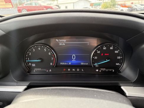 Used 2023 Ford Explorer XLT image 12