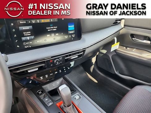 New 2025 Nissan Kicks SR w/ SR Premium Package AWD/4WD image 11