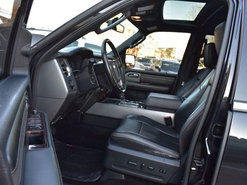 Used 2015 Ford Expedition Platinum image 14