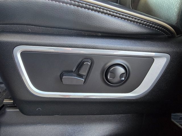 Used 2023 RAM 1500 Laramie AWD/4WD image 19