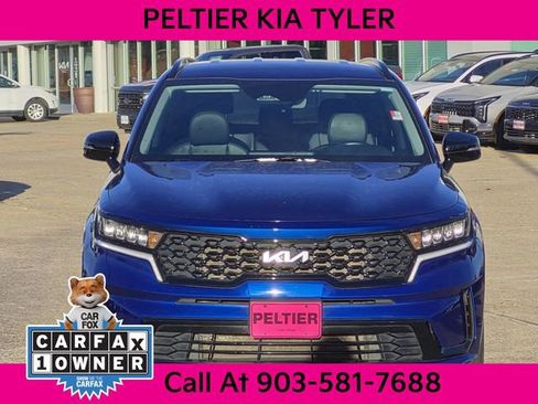 Certified 2023 Kia Sorento S image 2