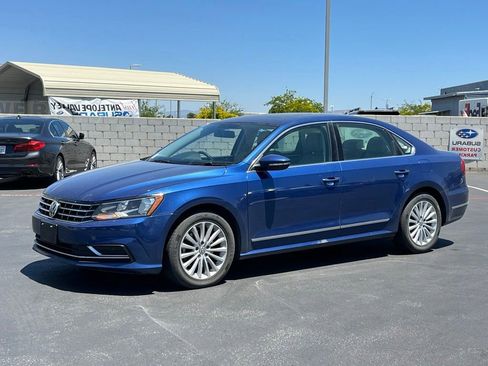 Used 2016 Volkswagen Passat 1.8T SE FWD image 1