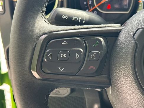 Used 2025 Jeep Gladiator Sport AWD/4WD image 27