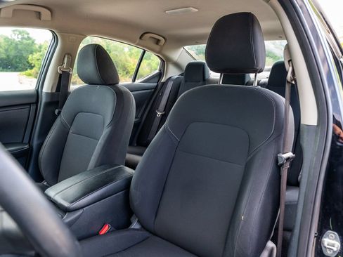 Used 2024 Nissan Sentra S FWD image 17