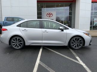 Used 2022 Toyota Corolla SE w/ SE Premium Package video 2