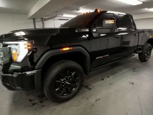 Certified 2025 GMC Sierra 2500 AT4 w/ AT4 Premium Plus Package AWD/4WD image 4