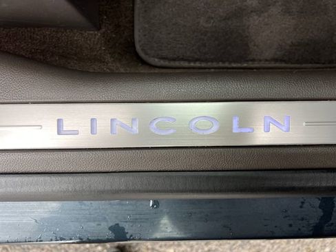 Used 2021 Lincoln Corsair Reserve w/ Equipment Group 201A image 39