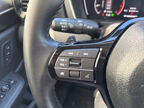 Certified 2023 Honda Pilot Touring image 18