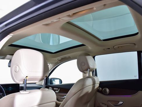 Certified 2021 Mercedes-Benz GLC 300 GLC 300 image 23