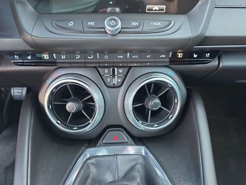 Used 2016 Chevrolet Camaro SS RWD image 15