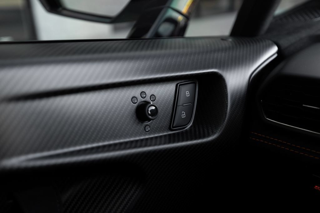 Used 2023 Lamborghini Huracan STO RWD image 46