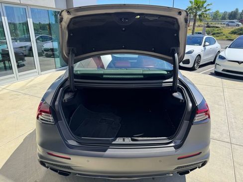 Used 2022 Maserati Quattroporte Trofeo image 11