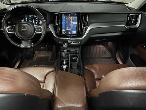 Used 2019 Volvo XC60 T5 Momentum w/ Protection Package Premier AWD/4WD image 46