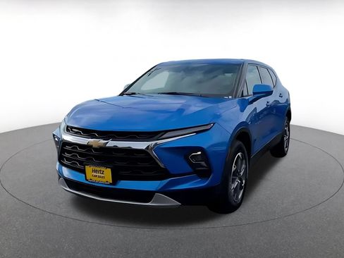 Used 2025 Chevrolet Blazer LT FWD image 5