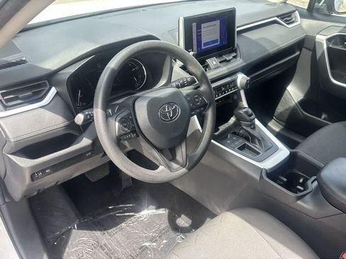 Used 2024 Toyota RAV4 XLE w/ Convenience Package FWD image 13