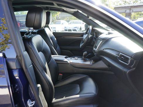 Used 2018 Maserati Levante GranLusso image 19